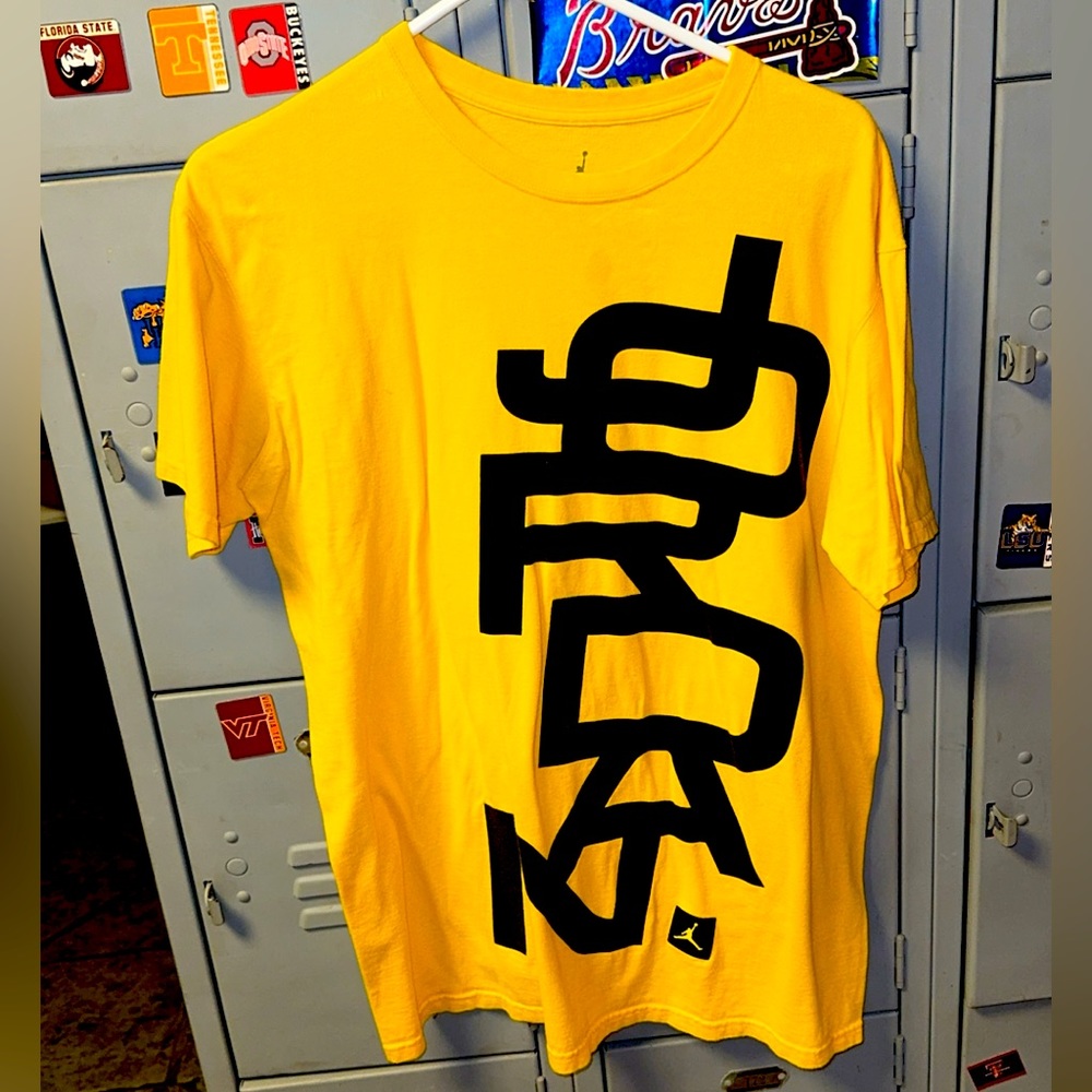 Air Jordan Shirt Large